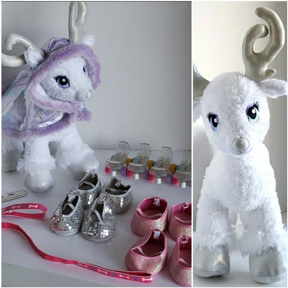 Build-a-bear reindeer w/antlers that light up. BUNDLE includes everythin…